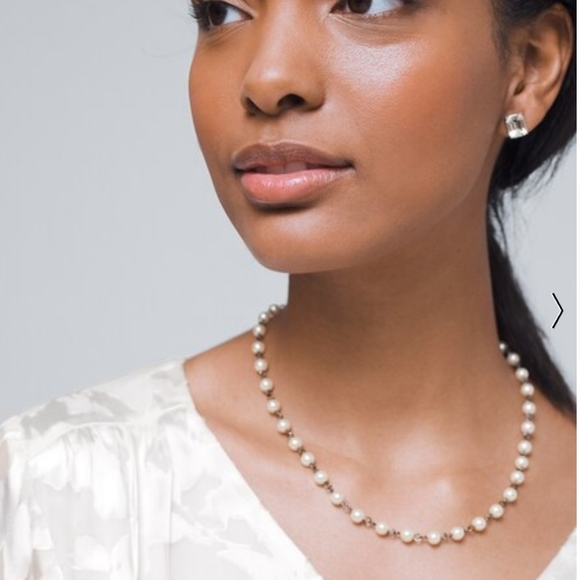 CHICO'S GLASS PEARL & BOW PENDANT NECKLACE - Picture 2 of 5